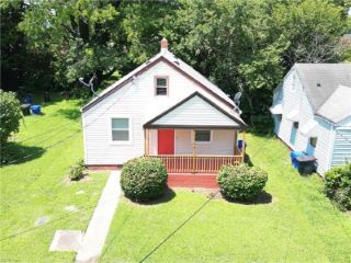 Foreclosed Home - 2324 DES MOINES AVE, 23704
