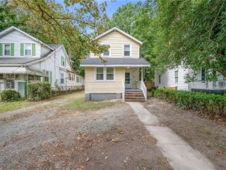 Foreclosed Home - 2102 ELM AVE, 23704