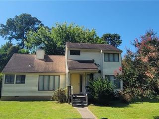 Foreclosed Home - 209 RIVERSIDE DR, 23707