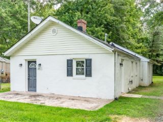 Foreclosed Home - 20117 LAUREL RD, 23803