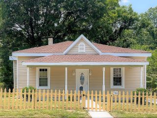 Foreclosed Home - 160 SEABOARD ST, 23803