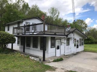 Foreclosed Home - 1020 Falls St, 23824