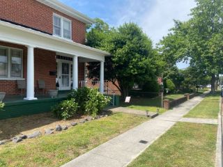 Foreclosed Home - 207 NORFOLK AVE, 23834
