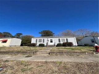Foreclosed Home - 564 LAUREL ST, 23851