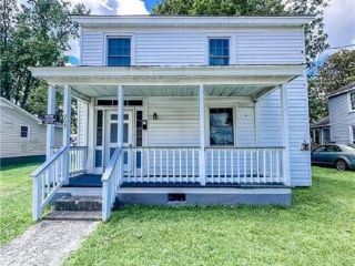 Foreclosed Home - 309 HALL ST, 23851
