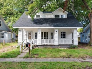 Foreclosed Home - 320 BROWN AVE, 23860