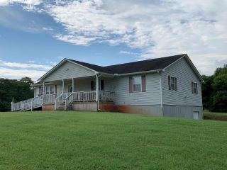 Foreclosed Home - 1410 STAUNTON RIVER RD, 23927