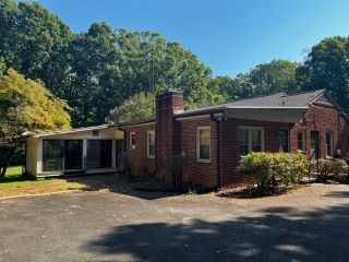 Foreclosed Home - 165 FOREST HILL ST, 23927