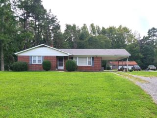 Foreclosed Home - 17534 E JAMES ANDERSON HWY, 23936