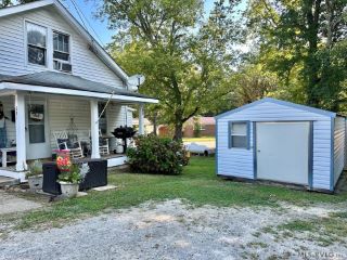 Foreclosed Home - 601 WINDSOR ST, 23970