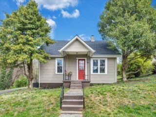 Foreclosed Home - 1735 20TH ST NE, 24012