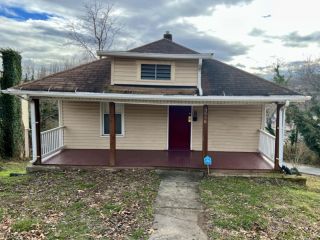 Foreclosed Home - 3938 VIRGINIA AVE NW, 24017