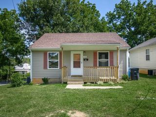 Foreclosed Home - 1731 ESSEX AVE NW, 24017