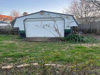 Foreclosed Home - 392 LOWE ST, 24066