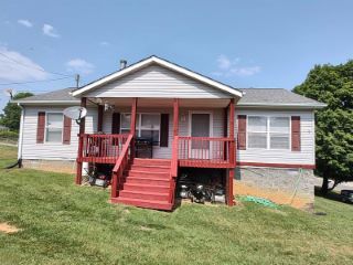 Foreclosed Home - 660 PARK ST, 24073