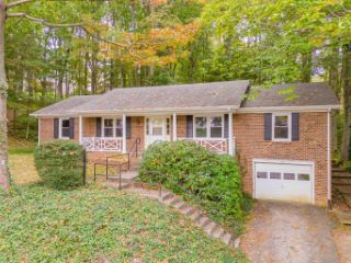 Foreclosed Home - 1245 CHESTNUT DR, 24073