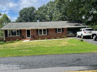 Foreclosed Home - 234 SUSAN DR, 24078