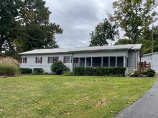 Foreclosed Home - 2727 BEECH MOUNTAIN RD, 24088