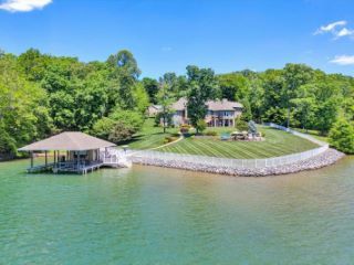 Foreclosed Home - 1114 SHADY POINT RD, 24104