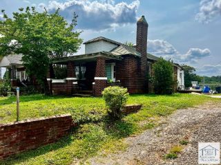 Foreclosed Home - 632 FAYETTE ST, 24112