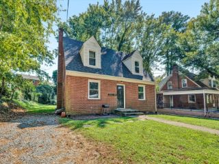 Foreclosed Home - 843 HUNDLEY ST, 24112