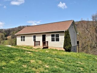 Foreclosed Home - 111 Mountain Field Road, 24134