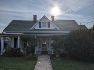 Foreclosed Home - 475 S MAIN ST, 24151