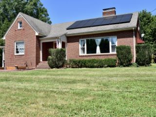 Foreclosed Home - 200 HILLCREST DR, 24151