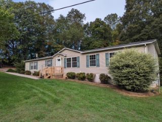 Foreclosed Home - 809 CHESTNUT HILL RD, 24151
