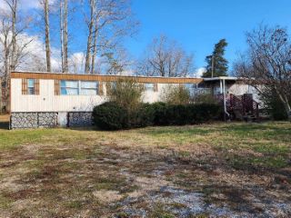 Foreclosed Home - 2225 IRVING RD, 24174