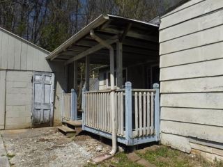 Foreclosed Home - 187 SPRING HOLLOW RD, 24175