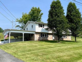 Foreclosed Home - 516 WYANDOTTE RD, 24201