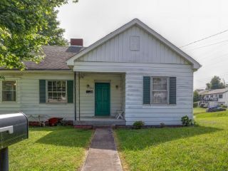 Foreclosed Home - 460 MONROE ST, 24201