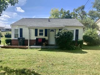 Foreclosed Home - 916 CLARK ST, 24201