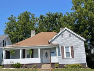 Foreclosed Home - 616 RUSSELL ST, 24201