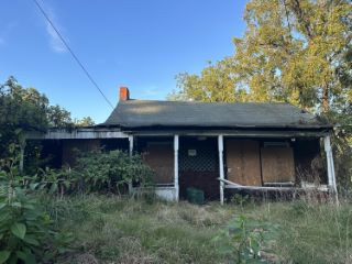 Foreclosed Home - 441 CLINTON AVE, 24201