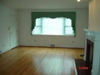 Foreclosed Home - 475 VALLEY ST NE, 24210