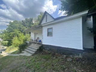 Foreclosed Home - 114 BROWN ST, 24216