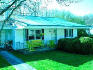 Foreclosed Home - 205 N RAILROAD AVE, 24236