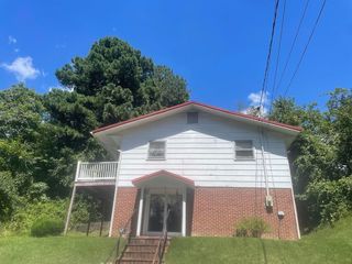 Foreclosed Home - 232 CRAIG ST NW, 24273
