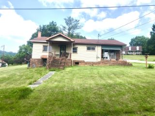 Foreclosed Home - 203 N FORD ST, 24277