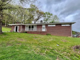 Foreclosed Home - 162 PINE ST, 24290