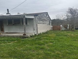 Foreclosed Home - 4098 EVANS ST, 24301
