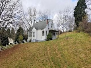 Foreclosed Home - 4013 Old Baltimore Rd, 24324