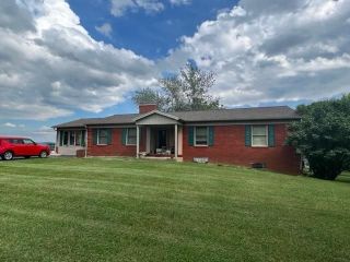 Foreclosed Home - 1705 CARDINAL RD, 24333