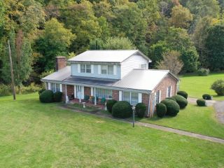 Foreclosed Home - 427 CLIFFVIEW RD, 24333