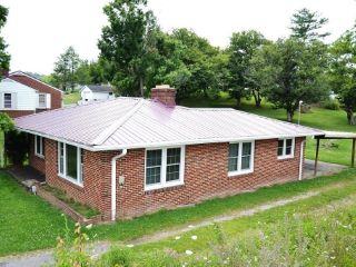 Foreclosed Home - 114 ADWOLFE RD, 24354