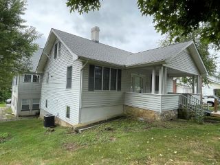 Foreclosed Home - 665 W FRANKLIN ST, 24382