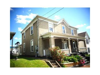 Foreclosed Home - 321 E Hawthorne St, 24426
