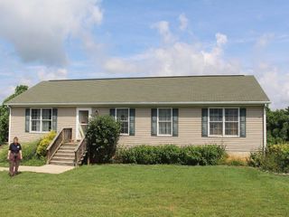 Foreclosed Home - 5 SKYLINE RD, 24450